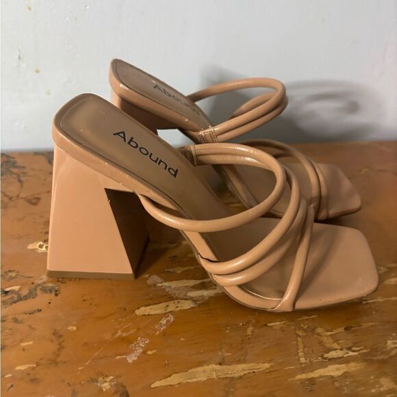 ABOUND Austyn Strappy Sandal In Tan Size 5 NWOT - Picture 2 of 6